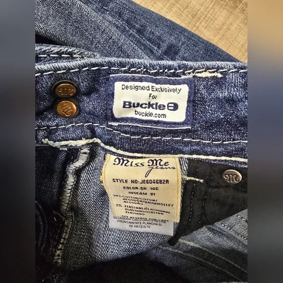 Miss Me Bootcut Jeans Size 26 Buckle Rhinestone Studded Pocket Y2K Size 26 - Picture 11 of 16